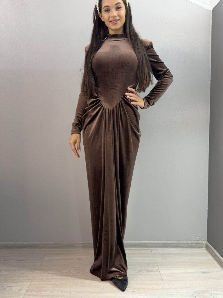 Coroana de catifea – Ciocolata Flawless Queen 13